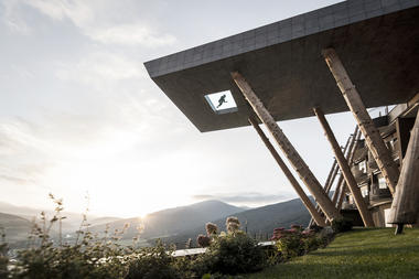 Piscina Hubertus / noa*