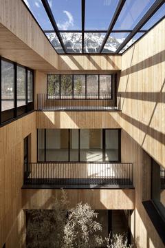 Fire Station in Chamonix-Mont Blanc Valley / Studio Gardoni Architectures
