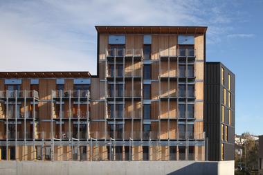 Le Vialenc Residential Block  / Atelier du Rouget Simon Teyssou & Associés