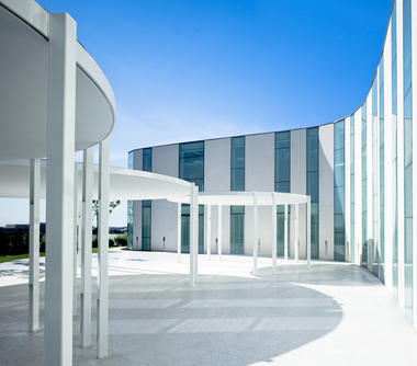 Myrtus Convention Center / Ramon Esteve