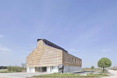 Edificio de casi cero energía del parque de innovación Gui'an / SUP Atelier