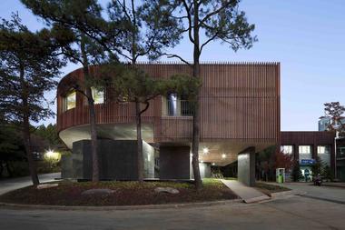  Rock & Branch / Hyunjoon Yoo Architects