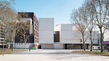 Theater in Montreuil / Dominique Coulon et associés