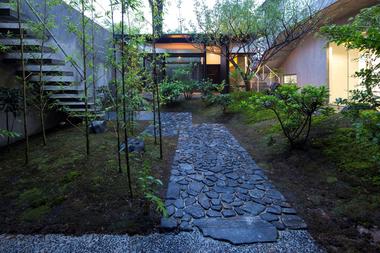 Gallery of Tea House in Li Garden / Atelier Deshaus  - 8