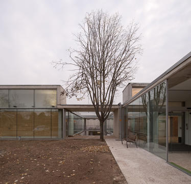 Gallery of Elderly Healthcare Building / Brullet Pineda Arquitectes  - 5