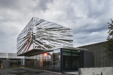 Lillehammer Art Museum and Lillehammer Cinema Expansion  / Snøhetta