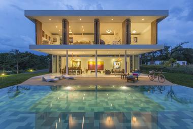 Gallery House / Giovanni Moreno Arquitectos