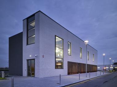 Campus Conference Centre / Cooney Architects