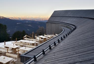 Gallery of Oberholz Mountain Hut / Peter Pichler Architecture + Pavol Mikolajcak  - 12
