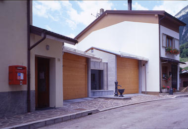Gallery of Garage and Utensils’ Depository in Timau  / Ceschia e Mentil Architetti Associati  - 8