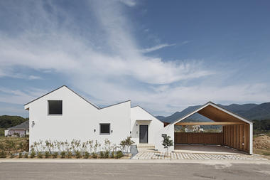 Twin Peaks House / apparat-c