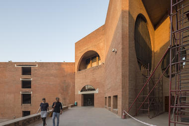 Gallery of Louis Kahn's Indian Institute of Management in Ahmedabad Photographed by Laurian Ghinitoiu  - 16