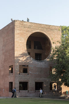 Gallery of Louis Kahn's Indian Institute of Management in Ahmedabad Photographed by Laurian Ghinitoiu  - 5