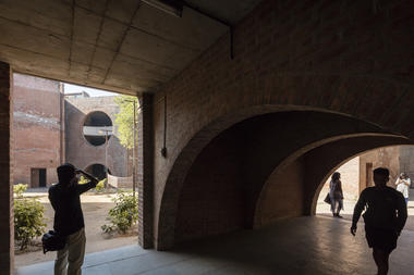 Gallery of Louis Kahn's Indian Institute of Management in Ahmedabad Photographed by Laurian Ghinitoiu  - 7
