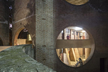 Gallery of Louis Kahn's Indian Institute of Management in Ahmedabad Photographed by Laurian Ghinitoiu  - 10