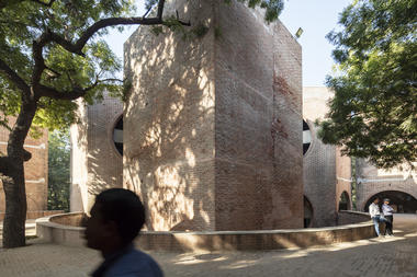Gallery of Louis Kahn's Indian Institute of Management in Ahmedabad Photographed by Laurian Ghinitoiu  - 11