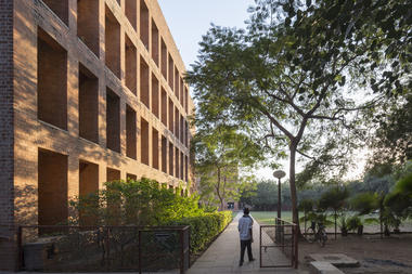 Gallery of Louis Kahn's Indian Institute of Management in Ahmedabad Photographed by Laurian Ghinitoiu  - 18