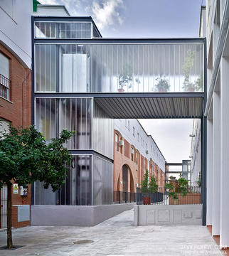 Interventions In Common Areas Of Public Multi-Family Housing Buildings / Studio Af6
