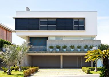 Casa B19  / Arte Urbana Arquitetos