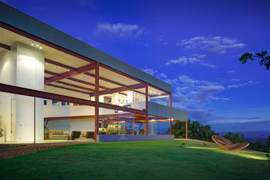 Nova Lima House / Denise Macedo Arquitetos Associados