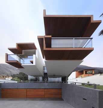 A House Forever / Longhi Architects