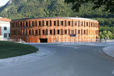 Administrative Center Jesenice / Studio Kalamar