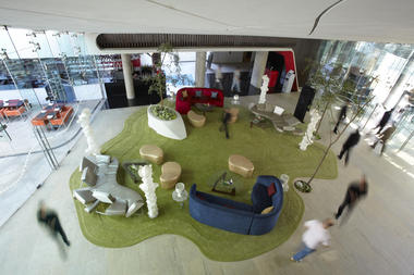 Gallery of Vivanta Hotel / WOW Architects | Warner Wong Design  - 12