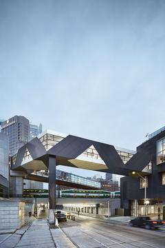 The SFC Bridge / Jennifer Marman, Daniel Borins and James Khamsi