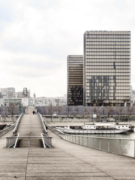 Gallery of AD Classics: National Library of France / Dominique Perrault Architecture  - 33