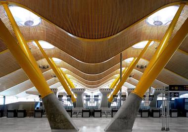 Terminal del Aeropuerto Madrid-Barajas  / Estudio Lamela + Richard Rogers Partnership