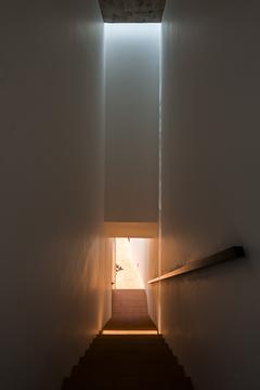 Gallery of Apartment in Binh Thanh / Sanuki Daisuke architects    - 31