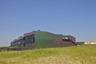 Lycée Neslon Mandela Secondary School / Philippe Gazeau