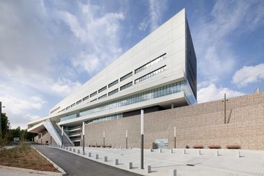 Villeneuve-Saint-Georges Hospital  / Atelier d’architecture Michel Rémon