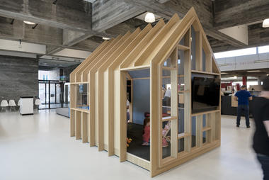 New City Hall / Cnockaert architecture