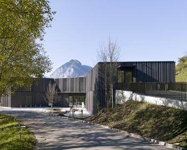 Gallery of Library, Game Library & Municipality Administration in Spiez / bauzeit architekten  - 8