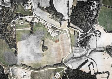 Gallery of Winery in Mont-Ras / Jorge Vidal + Víctor Rahola  - 13