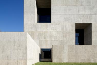 Gallery of Innovation Center UC - Anacleto Angelini / Alejandro Aravena | ELEMENTAL  - 10