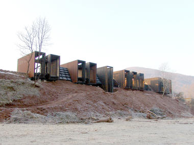 Casa Rural  / RCR Arquitectes