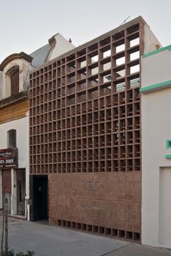 Brick House / Ventura Virzi arquitectos