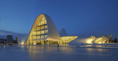 Galeria de Centro Heydar Aliyev / Zaha Hadid Architects   - 11