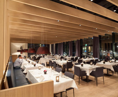 Gallery of Quality Hotel Expo / Haptic Architects  - 21