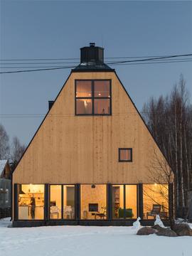 House in Pribylovo / AB CHVOYA