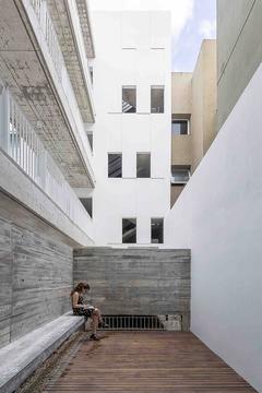 Edificio JN2678  / Estudio Cubero Rubio