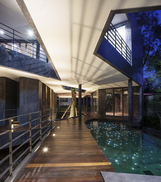 Divergence House / FOS