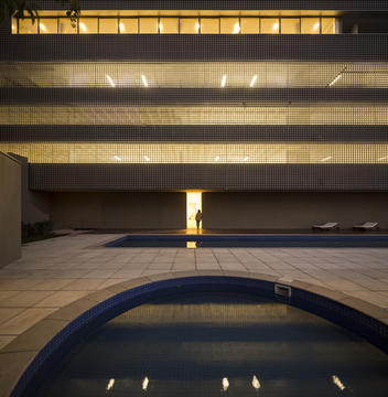 Galeria de Edifício 360° / Isay Weinfeld  - 4