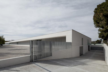 Gallery of Center for Psychosocial Rehabilitation / Otxotorena Arquitectos  - 2