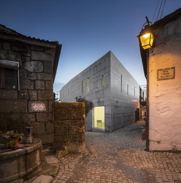 Centro de Interpretación de la Cultura Judía Isaac Cardoso / Gonçalo Byrne Arquitectos + Oficina Ideias em linha