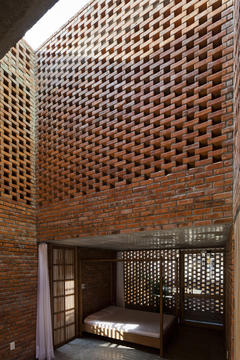 Gallery of Termitary House / Tropical Space  - 19