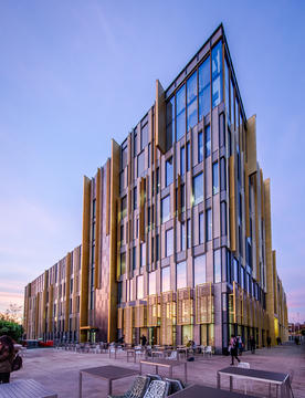Gallery of University of Birmingham's Library  / Associated Architects  - 6