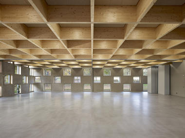 Gallery of Salmtal Secondary School Canteen / SpreierTrenner Architekten  - 24